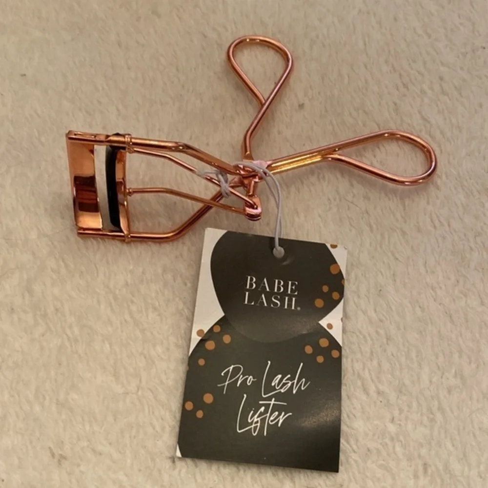 Babe Lash Curler , Qveen Bow Down‎ Brow Glue, Fierce Flicks Flip Liquid Liner